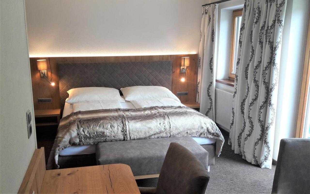 Hotel Garni Viktoria ซังคท์อันทอนอัมอาร์ลแบร์ก ภายนอก รูปภาพ
