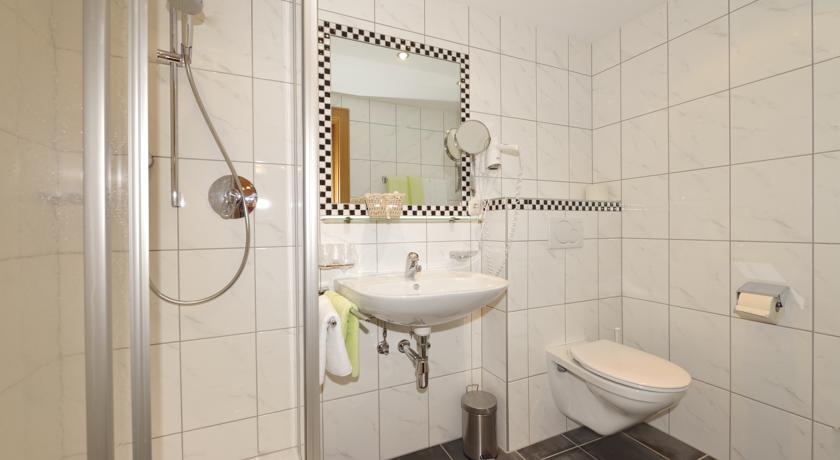Hotel Garni Viktoria ซังคท์อันทอนอัมอาร์ลแบร์ก ห้อง รูปภาพ