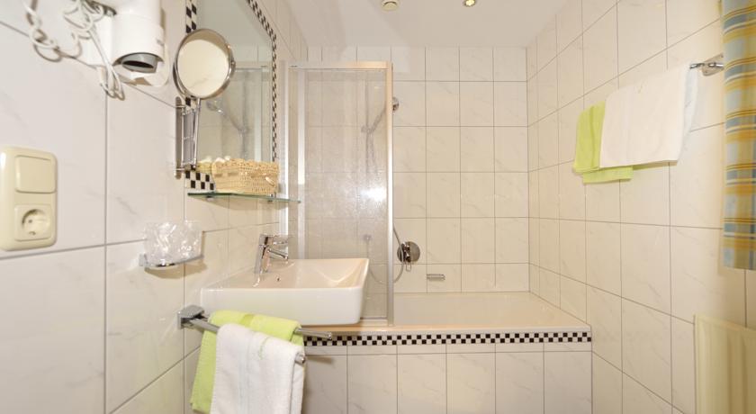 Hotel Garni Viktoria ซังคท์อันทอนอัมอาร์ลแบร์ก ห้อง รูปภาพ
