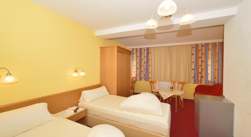 Hotel Garni Viktoria ซังคท์อันทอนอัมอาร์ลแบร์ก ห้อง รูปภาพ