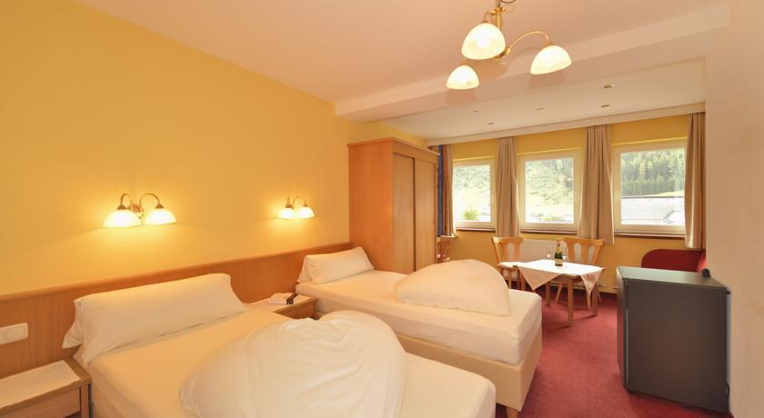 Hotel Garni Viktoria ซังคท์อันทอนอัมอาร์ลแบร์ก ห้อง รูปภาพ